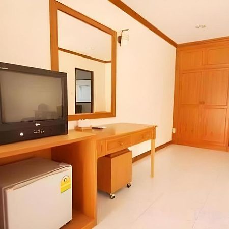 Golden Land Hotel Чианграй Экстерьер фото