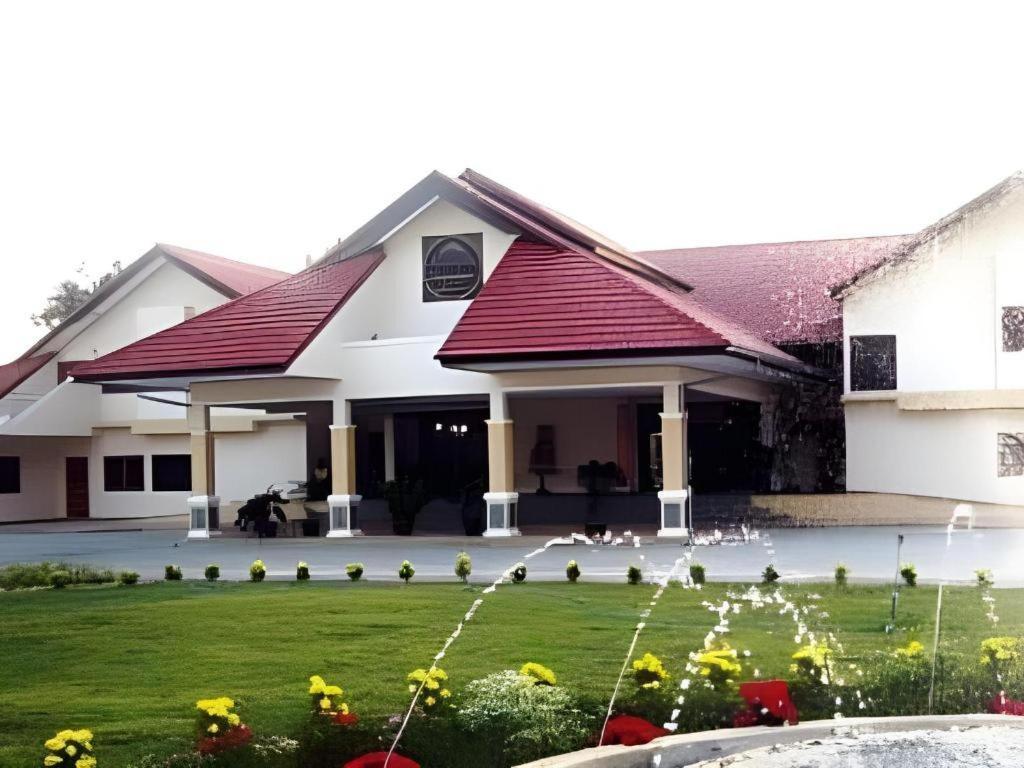 Golden Land Hotel Чианграй Экстерьер фото